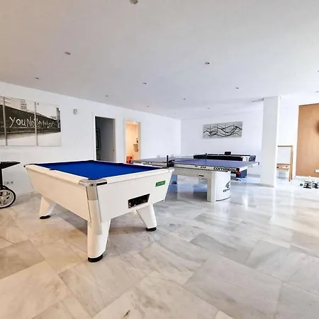 Alpstuga Espectacular Villa En La Exclusiva Zona Estepona